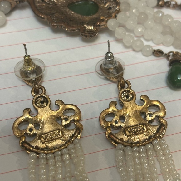 Beautiful Vintage Visson Necklace and Earring Set Green and White - Picture 9 of 11